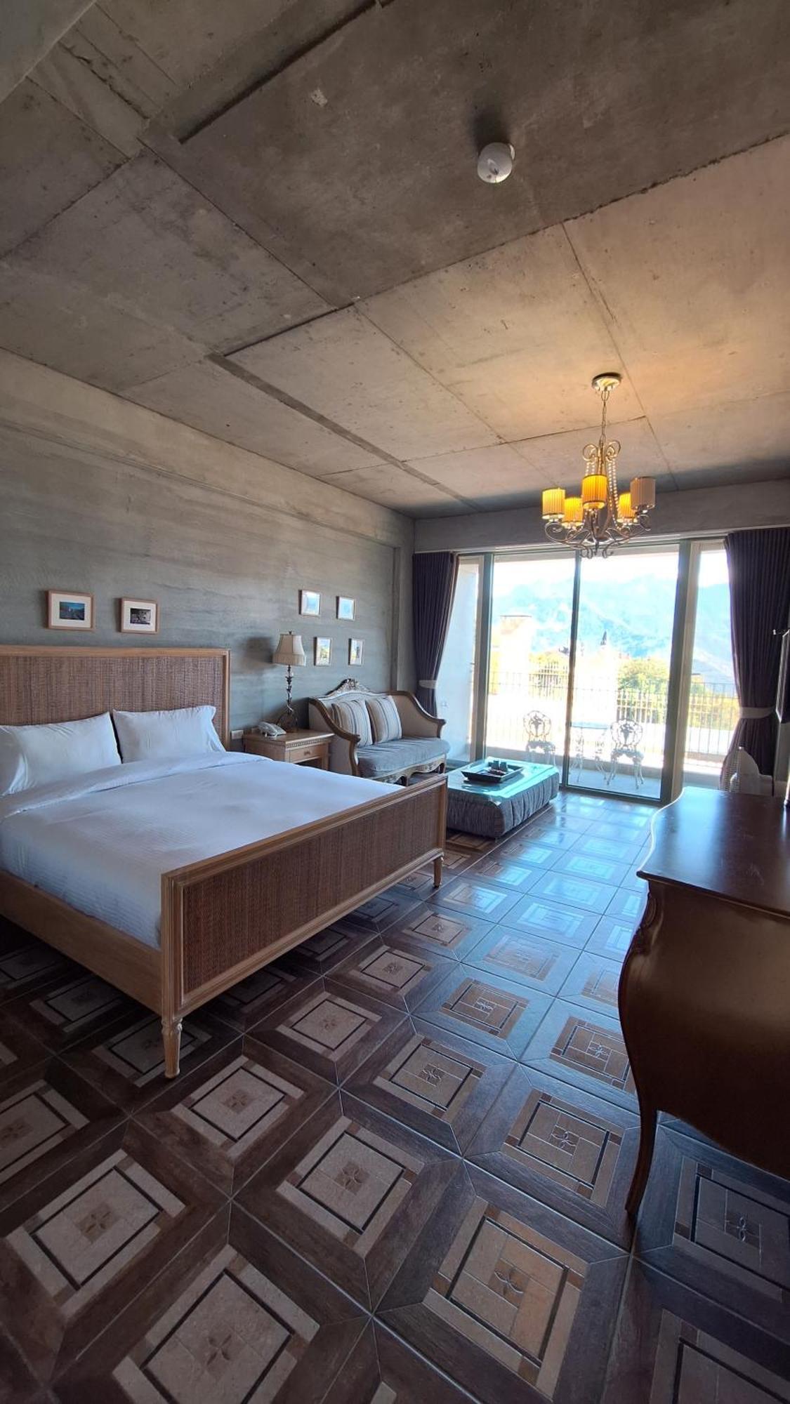 Moose & Squirrel Bed & Breakfast เหรินอ้าย ภายนอก รูปภาพ