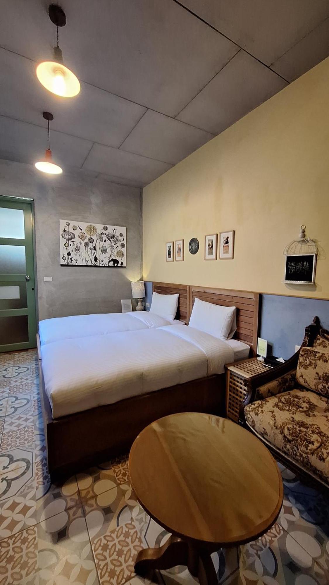 Moose & Squirrel Bed & Breakfast เหรินอ้าย ภายนอก รูปภาพ
